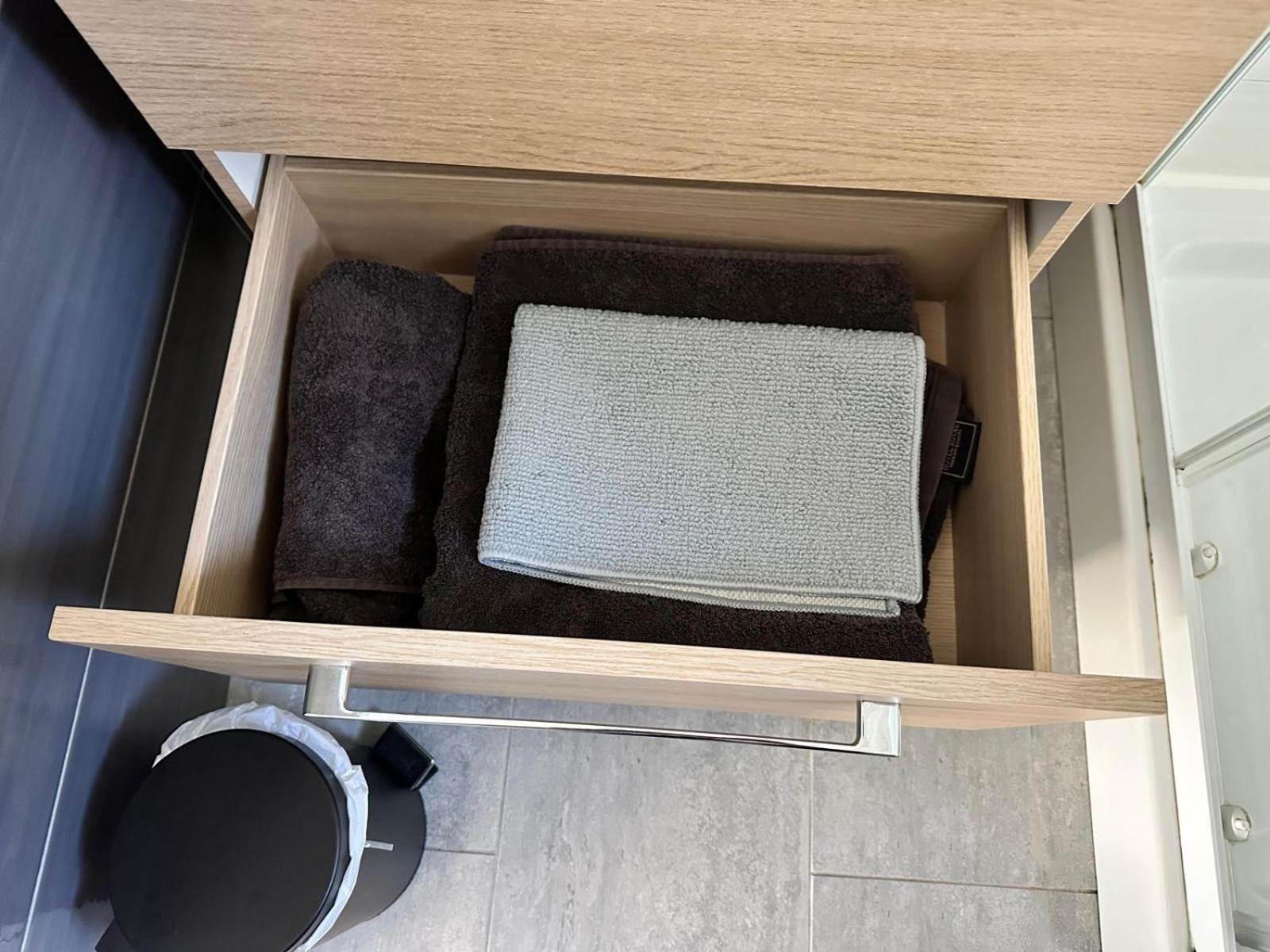 Appartement T2 Avec Terrasse Et Cour Cavaillon Ngoại thất bức ảnh