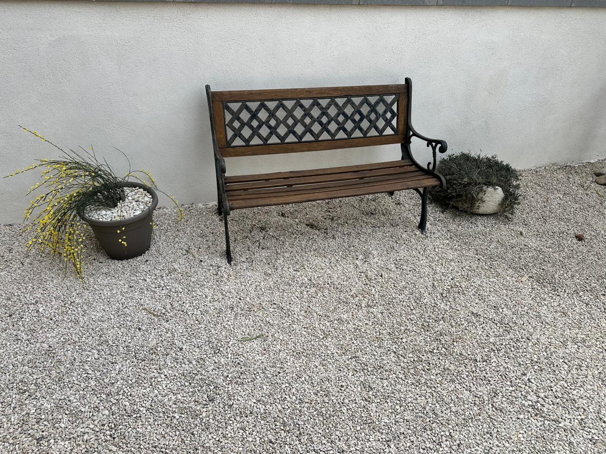 Appartement T2 Avec Terrasse Et Cour Cavaillon Ngoại thất bức ảnh